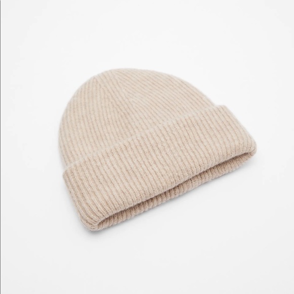 Zara knit beanie - Picture 2 of 9